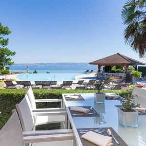 Quand l’été s’esquisse, naît l’envie d’ailleurs, de respirer, de s’abandonner à la douceur du temps suspendu.